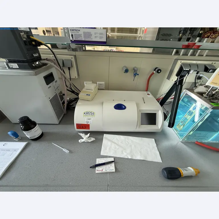 Instalações de produção e embalagem farmacêuticas / Equipamentos de laboratório e operacionais-1