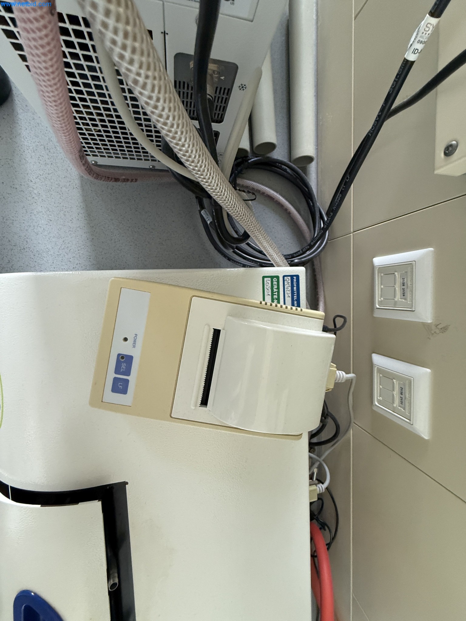 Instalações de produção e embalagem farmacêuticas / Equipamentos de laboratório e operacionais-2