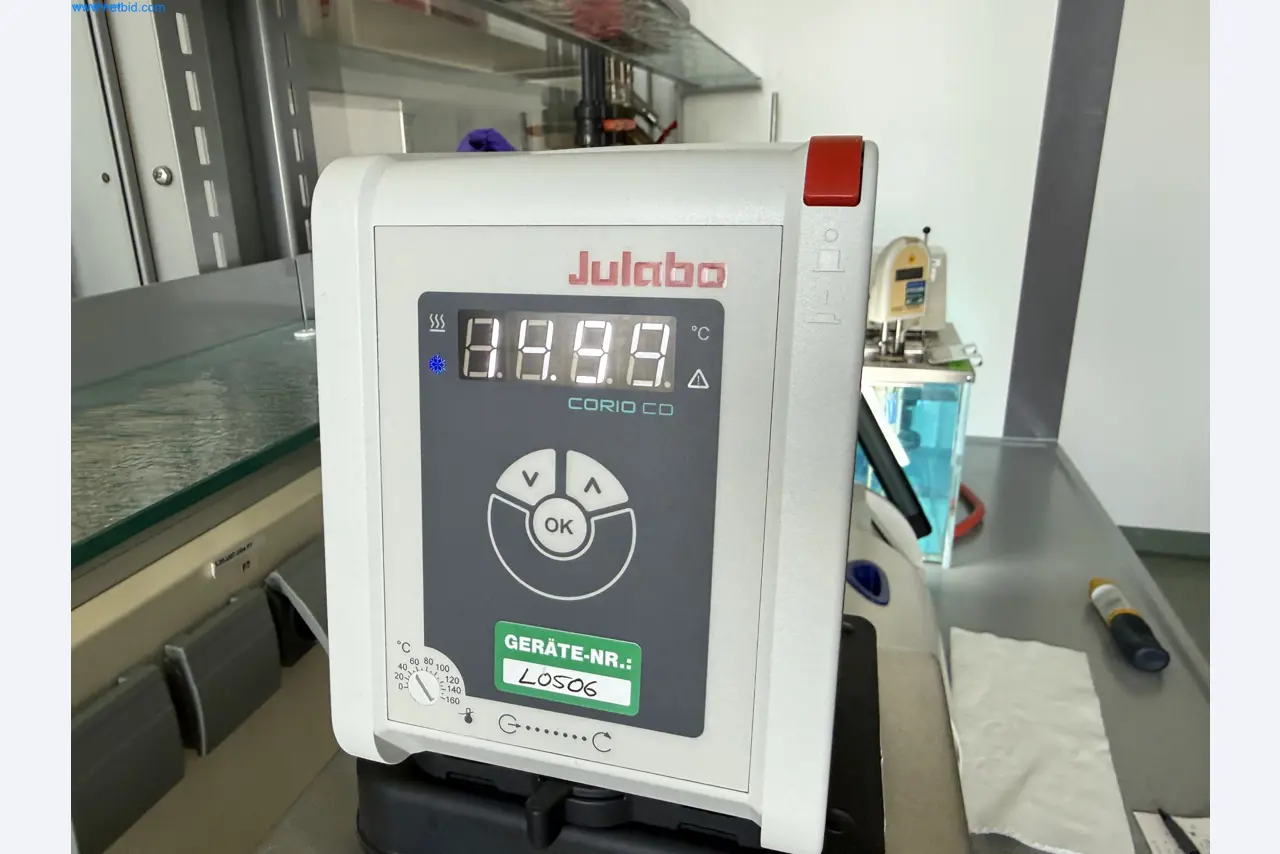 Instalações de produção e embalagem farmacêuticas / Equipamentos de laboratório e operacionais-3