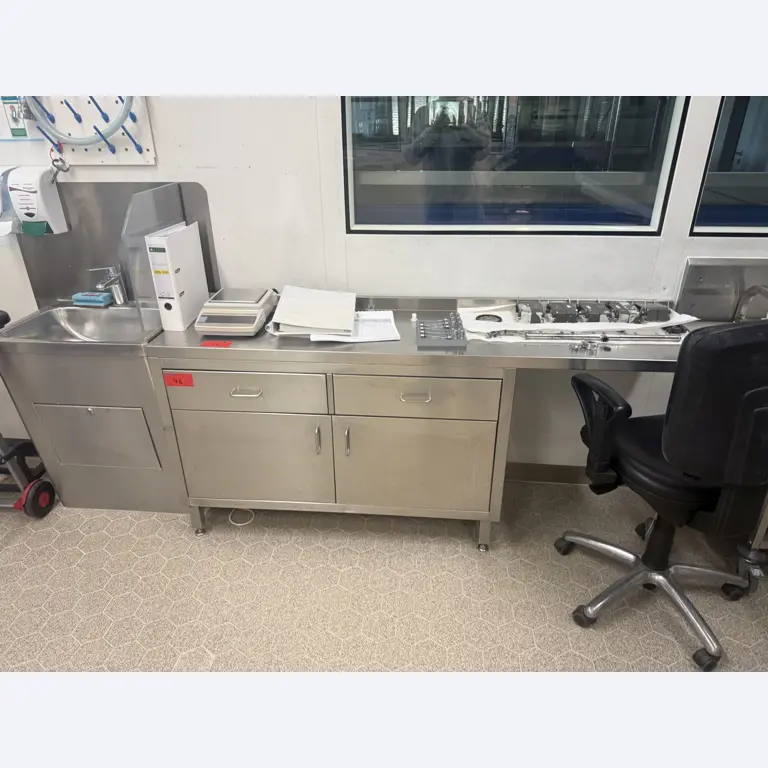 Installations de production et de conditionnement pharmaceutiques / Équipements de laboratoire et d'exploitation-4