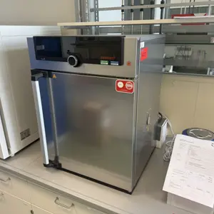 Armário de secagem Memmert UN55