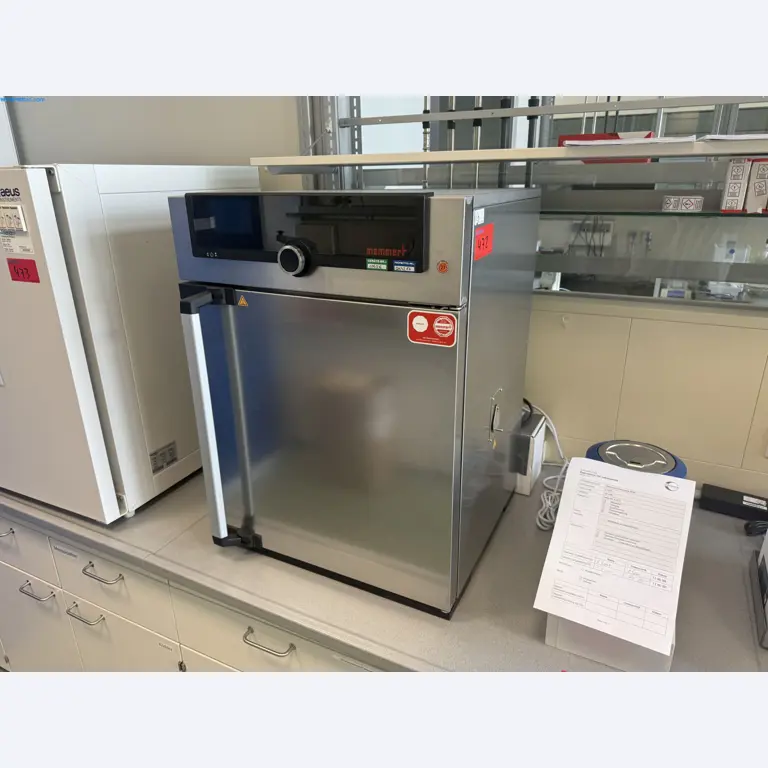 Instalações de produção e embalagem farmacêuticas / Equipamentos de laboratório e operacionais-1