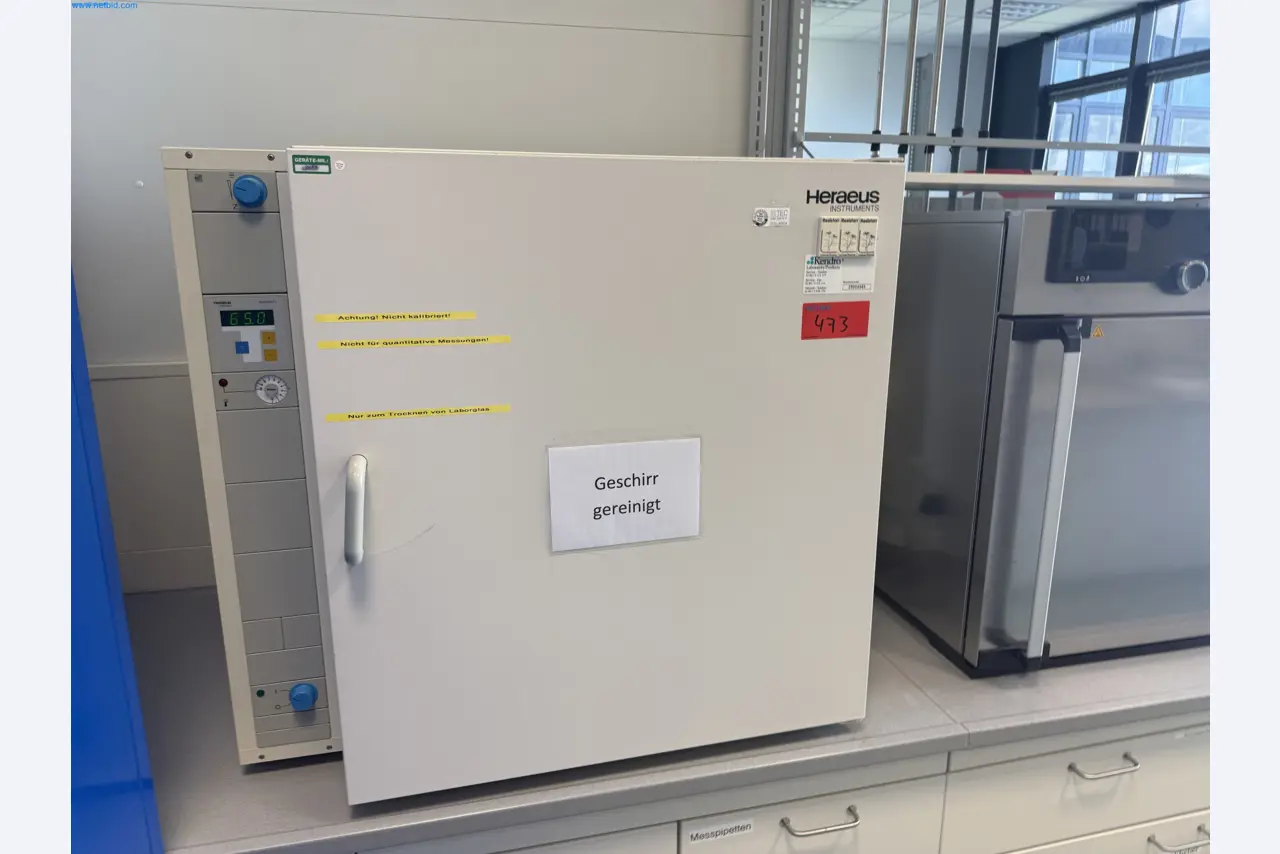 Instalações de produção e embalagem farmacêuticas / Equipamentos de laboratório e operacionais-3