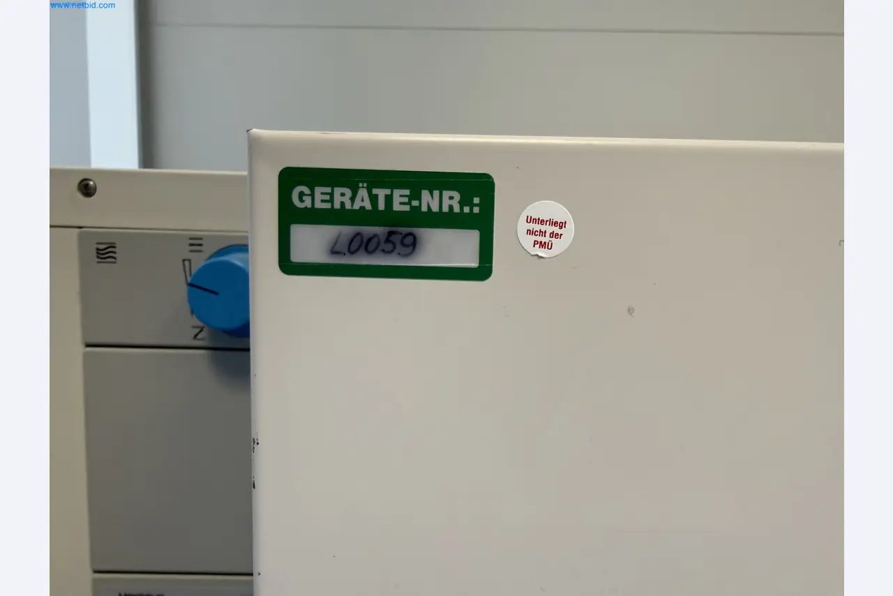 Instalações de produção e embalagem farmacêuticas / Equipamentos de laboratório e operacionais-4