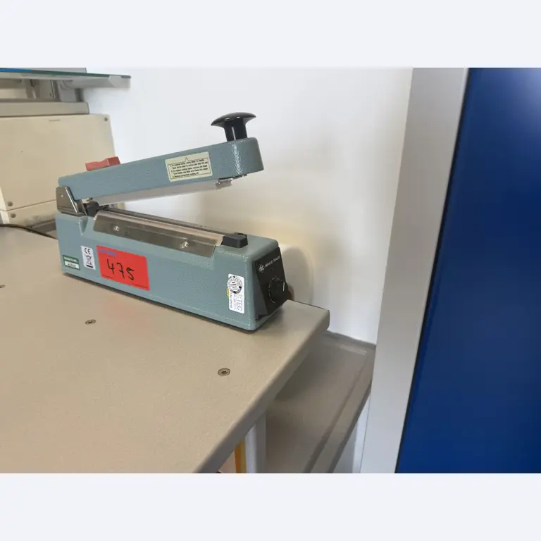 Instalações de produção e embalagem farmacêuticas / Equipamentos de laboratório e operacionais-1