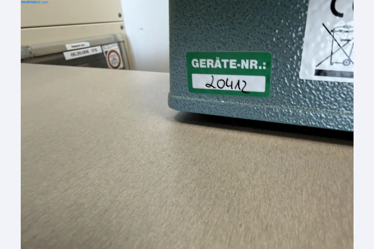 Instalações de produção e embalagem farmacêuticas / Equipamentos de laboratório e operacionais-3