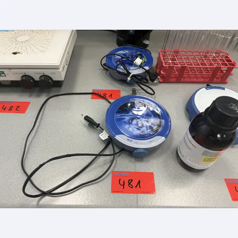 Instalações de produção e embalagem farmacêuticas / Equipamentos de laboratório e operacionais-1