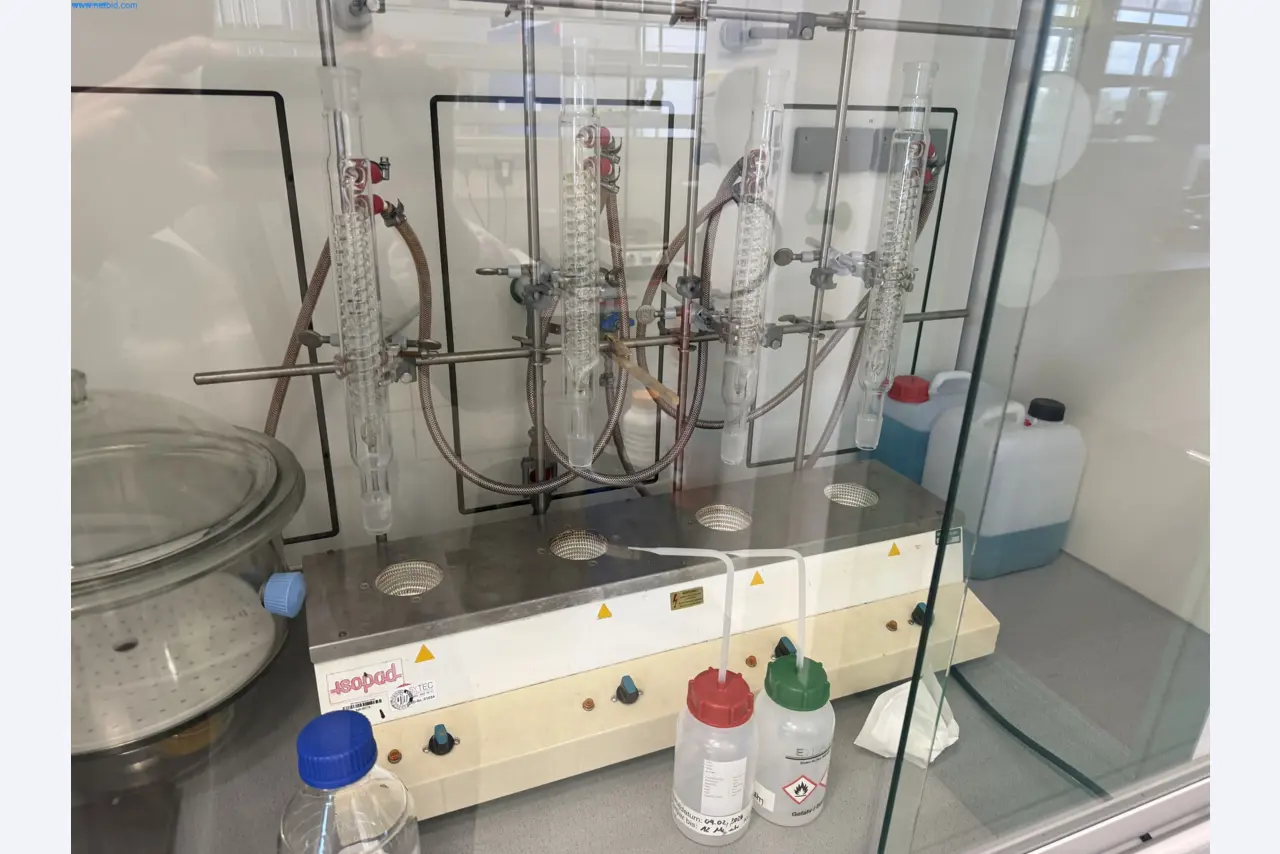Instalações de produção e embalagem farmacêuticas / Equipamentos de laboratório e operacionais-1