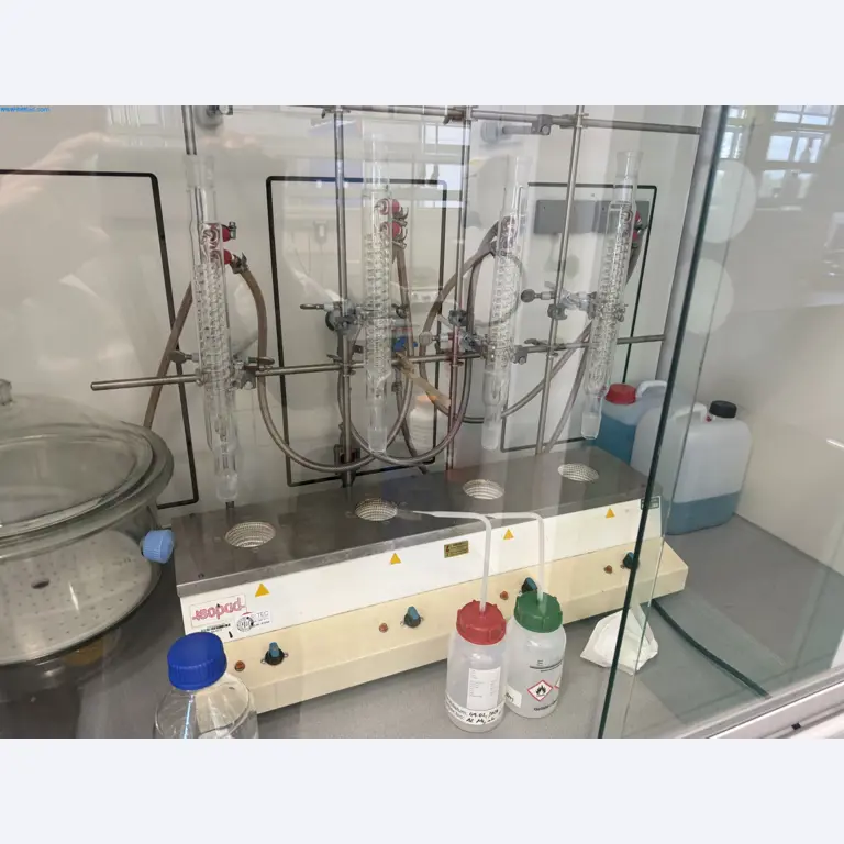 Instalações de produção e embalagem farmacêuticas / Equipamentos de laboratório e operacionais-1
