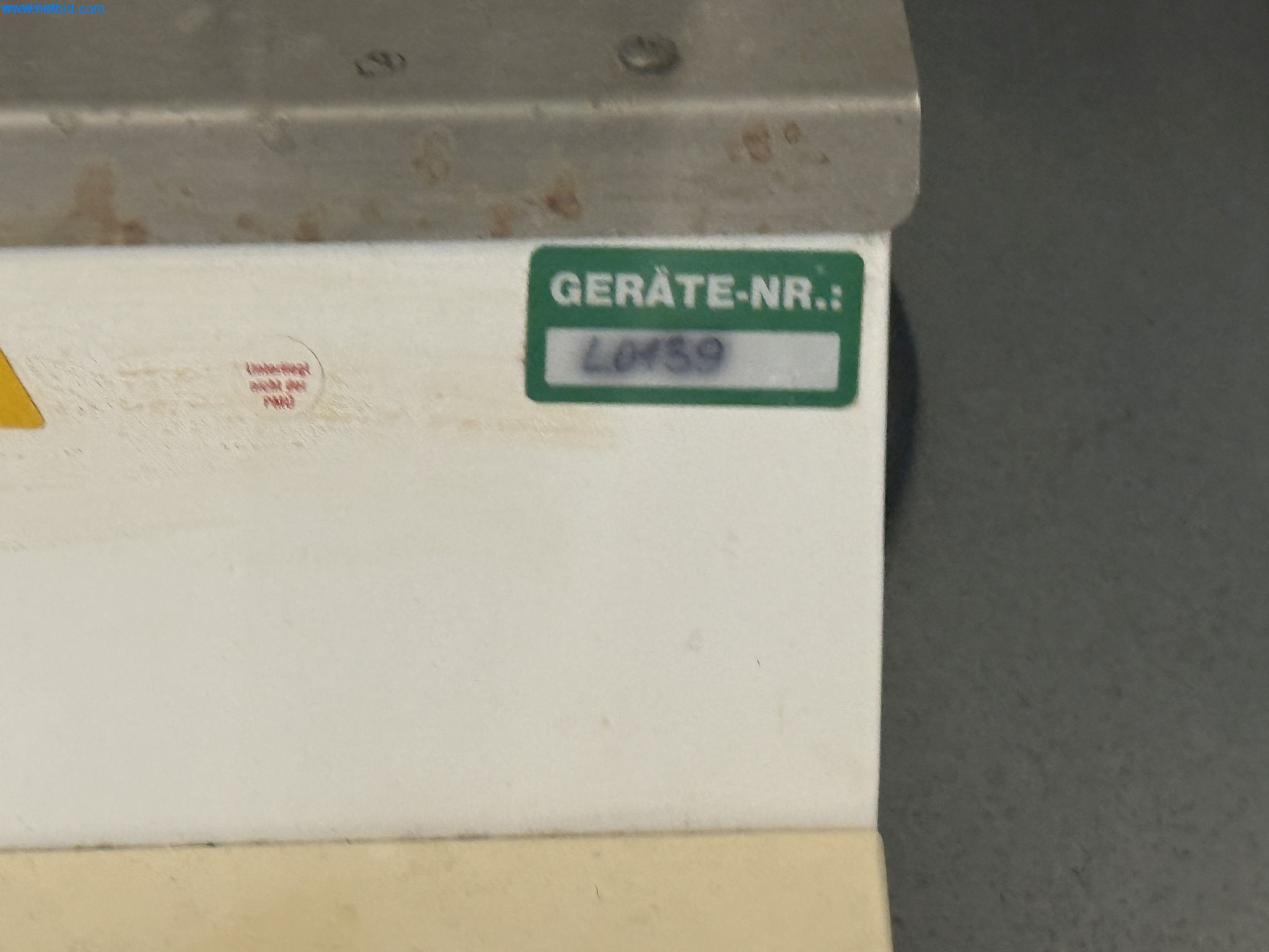 Instalações de produção e embalagem farmacêuticas / Equipamentos de laboratório e operacionais-3