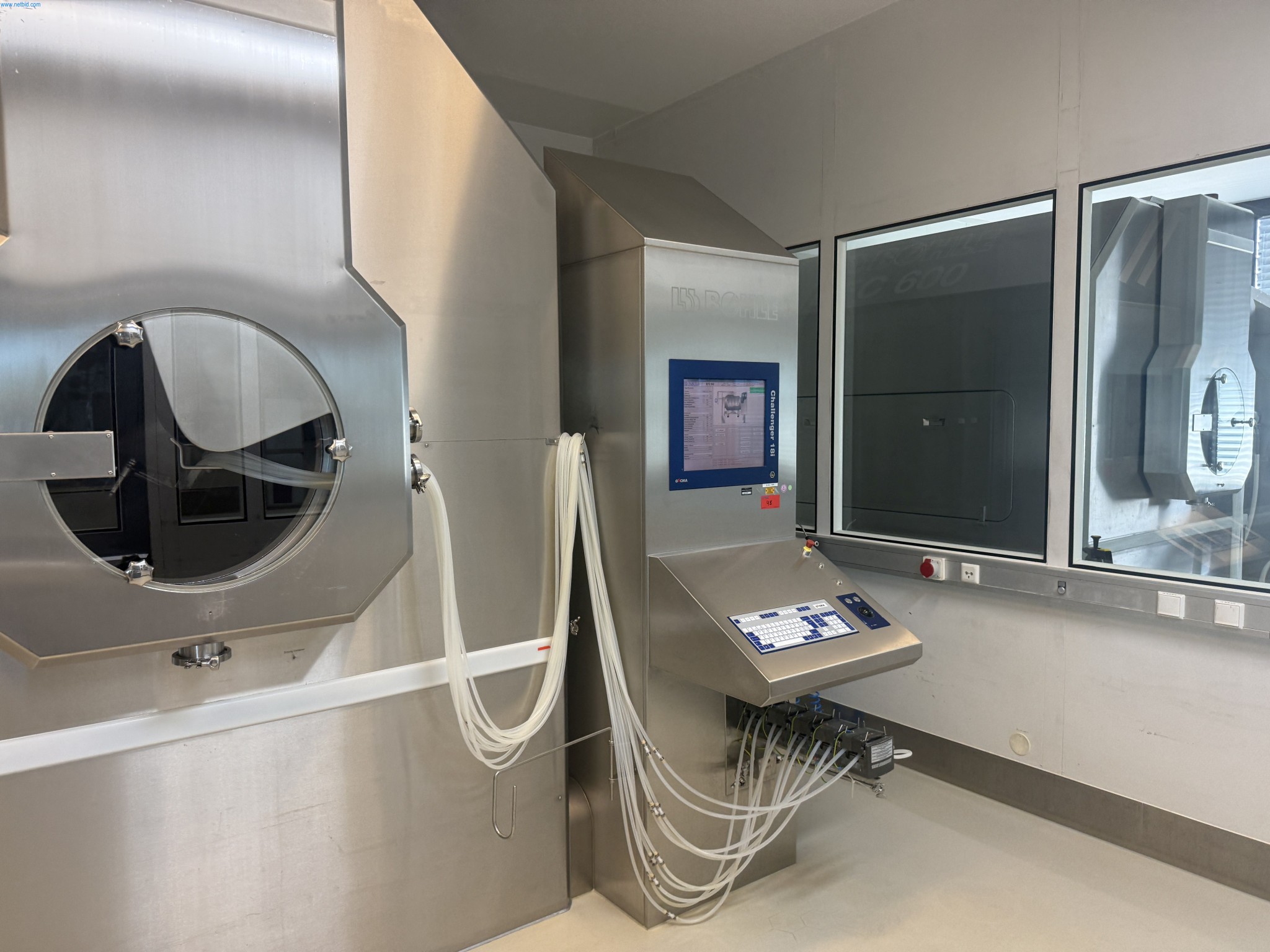 Installations de production et de conditionnement pharmaceutiques / Équipements de laboratoire et d'exploitation-2
