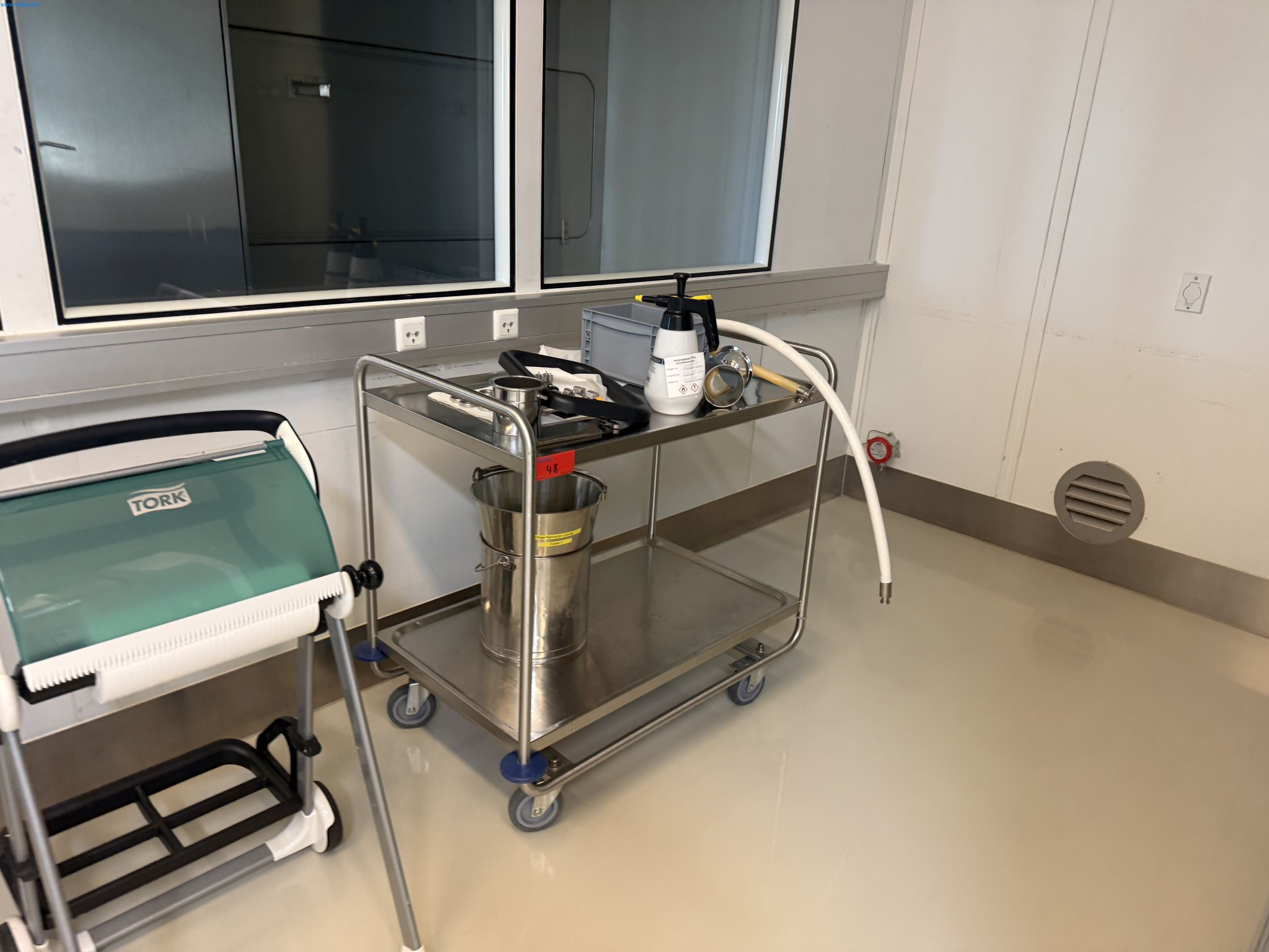 Installations de production et de conditionnement pharmaceutiques / Équipements de laboratoire et d'exploitation-3