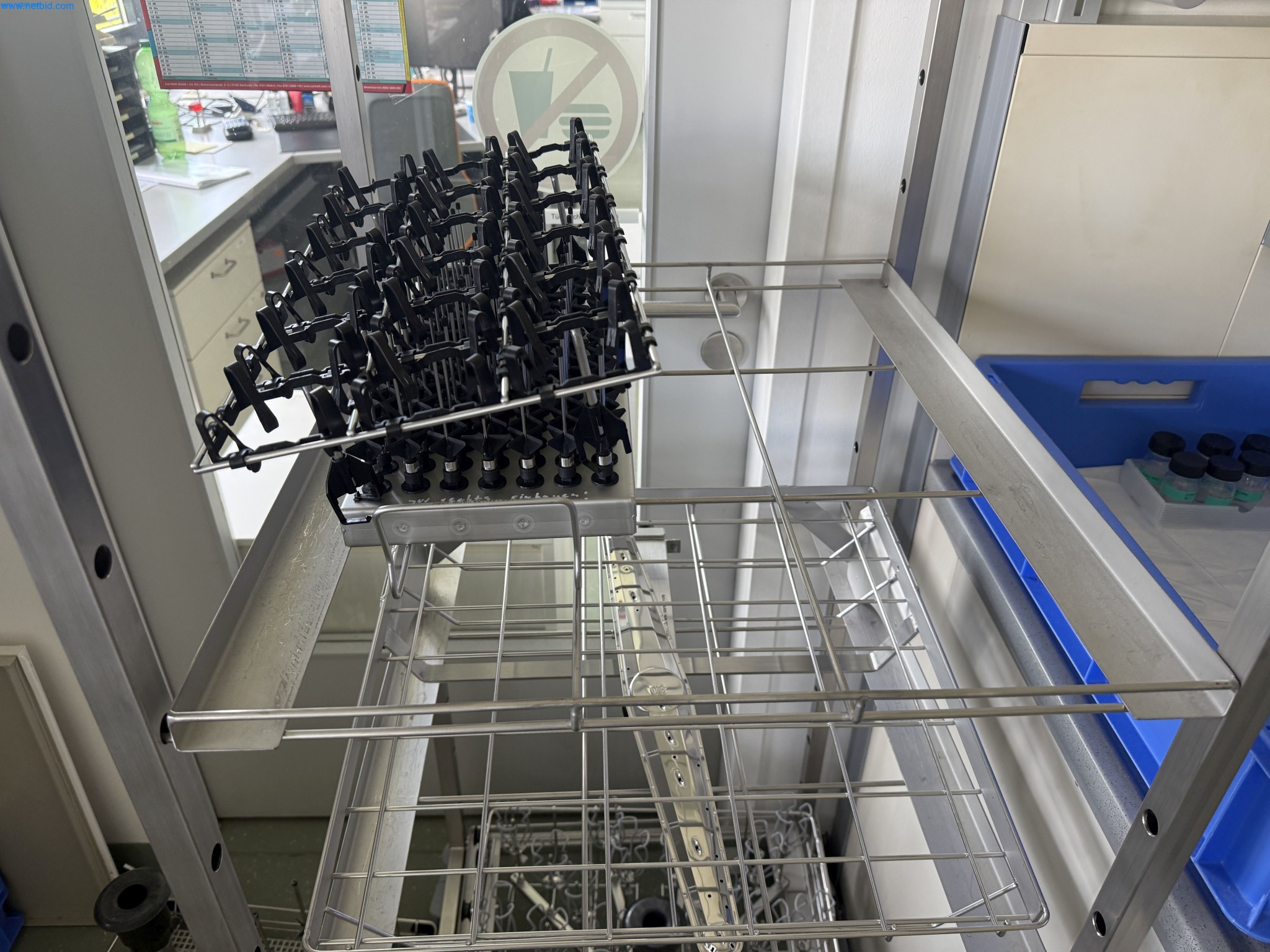 Instalações de produção e embalagem farmacêuticas / Equipamentos de laboratório e operacionais-5