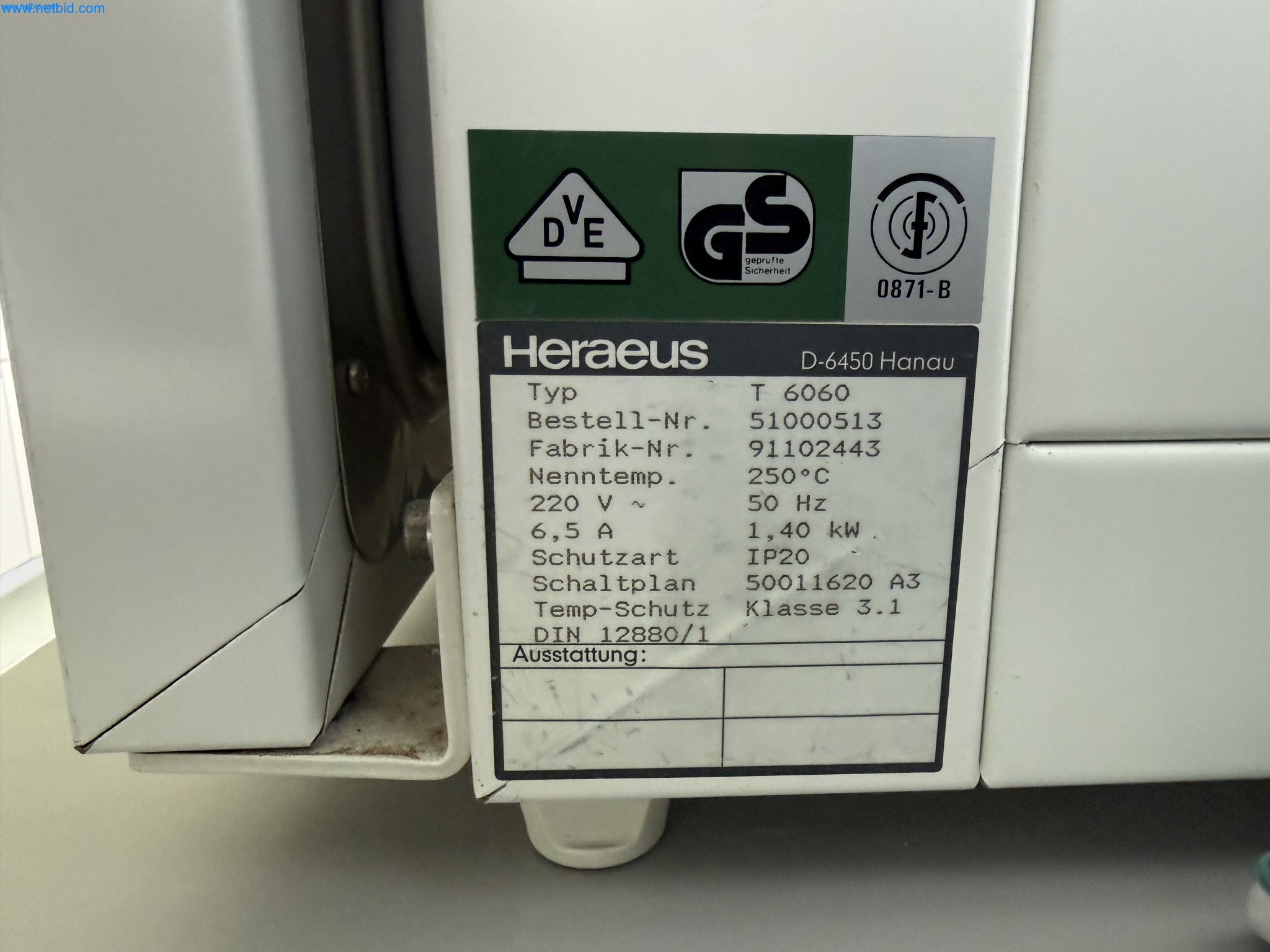 Instalações de produção e embalagem farmacêuticas / Equipamentos de laboratório e operacionais-2