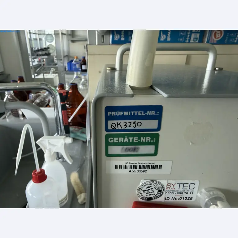Instalações de produção e embalagem farmacêuticas / Equipamentos de laboratório e operacionais-2