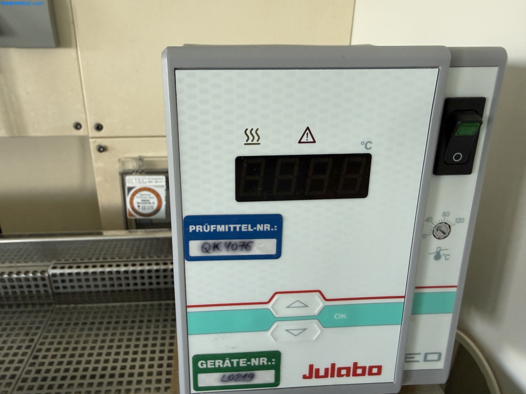 Instalações de produção e embalagem farmacêuticas / Equipamentos de laboratório e operacionais-2