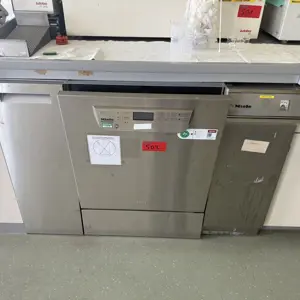 Máquina de lavar louça de laboratório Miele G7795/GG05