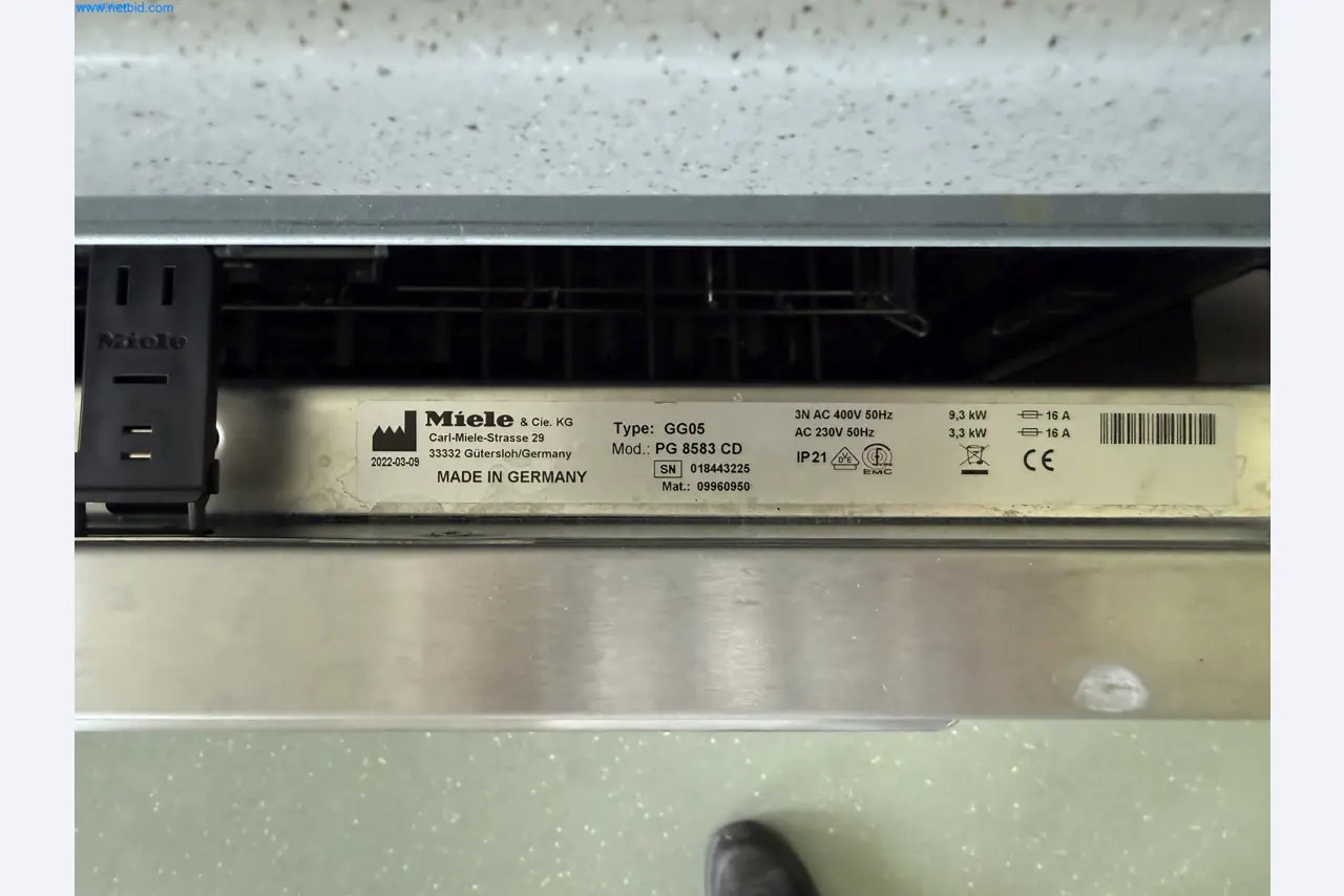 Instalações de produção e embalagem farmacêuticas / Equipamentos de laboratório e operacionais-4