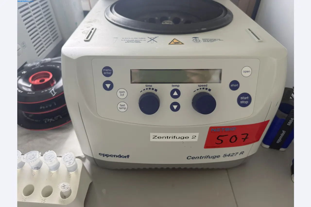 Instalações de produção e embalagem farmacêuticas / Equipamentos de laboratório e operacionais-2