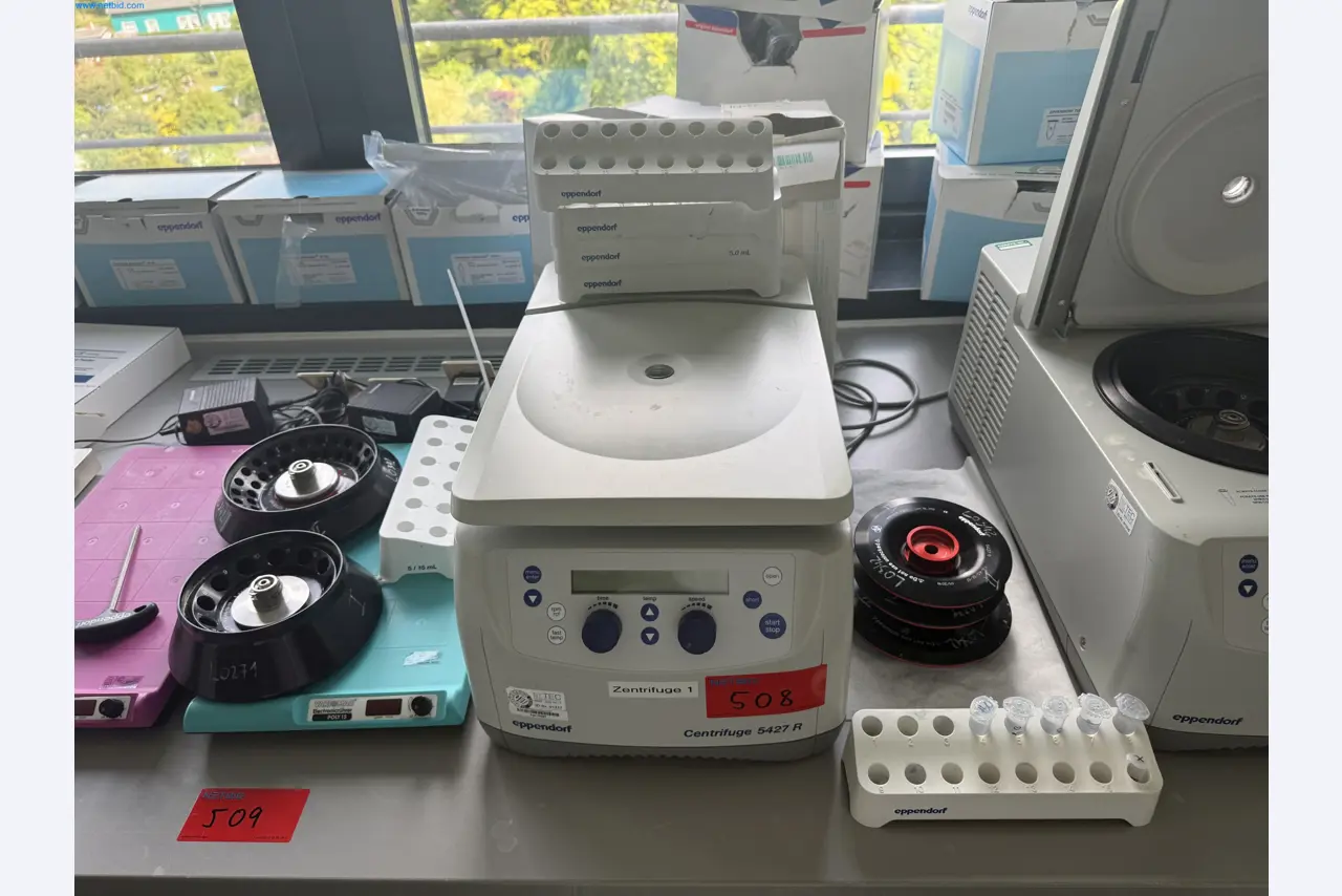 Instalações de produção e embalagem farmacêuticas / Equipamentos de laboratório e operacionais-1