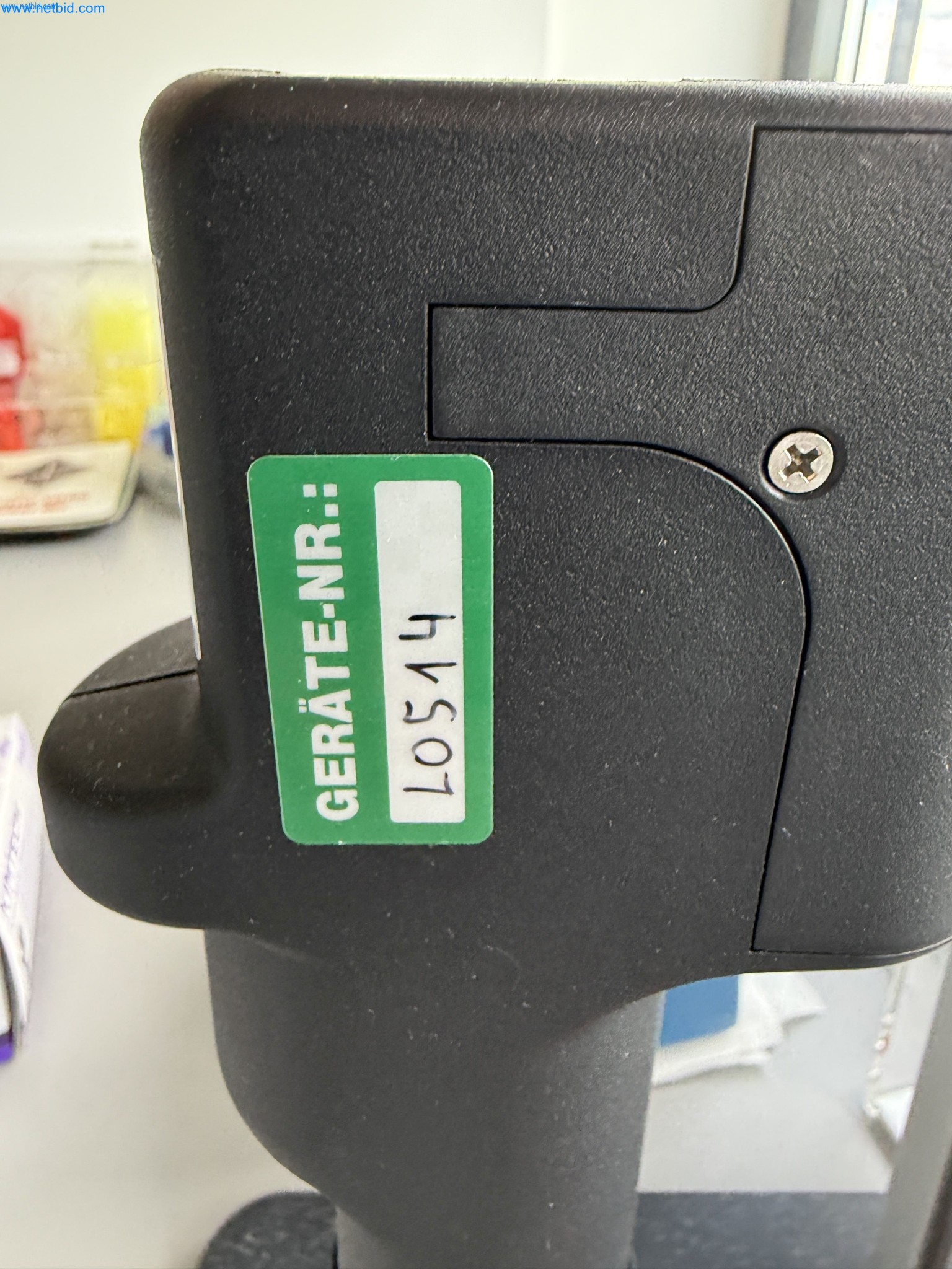 Instalações de produção e embalagem farmacêuticas / Equipamentos de laboratório e operacionais-3