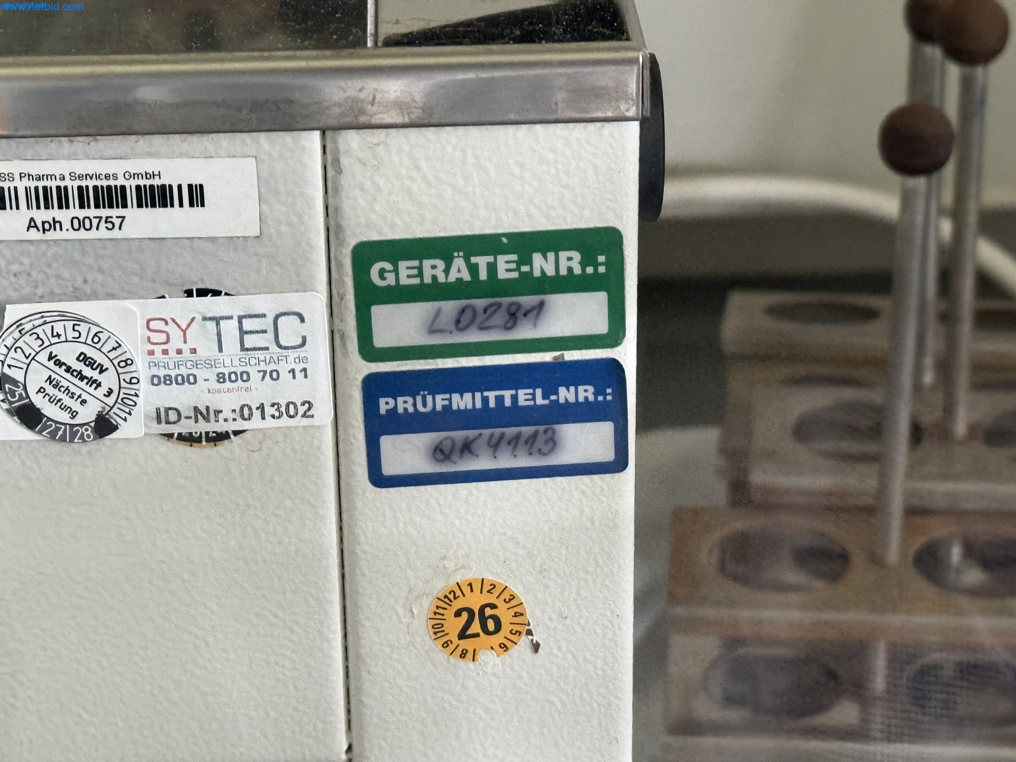 Instalações de produção e embalagem farmacêuticas / Equipamentos de laboratório e operacionais-3