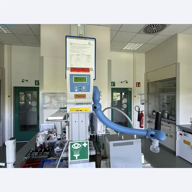 Instalações de produção e embalagem farmacêuticas / Equipamentos de laboratório e operacionais-1