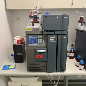 HPLC-Anlage (Arwen) Waters Seperations Modul e2695, Säulenofen Heater/Cooler, 2489 UV/Vis Detector