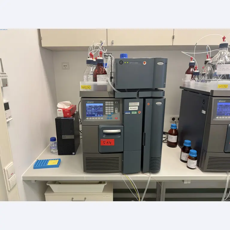Installations de production et de conditionnement pharmaceutiques / Équipements de laboratoire et d'exploitation-1