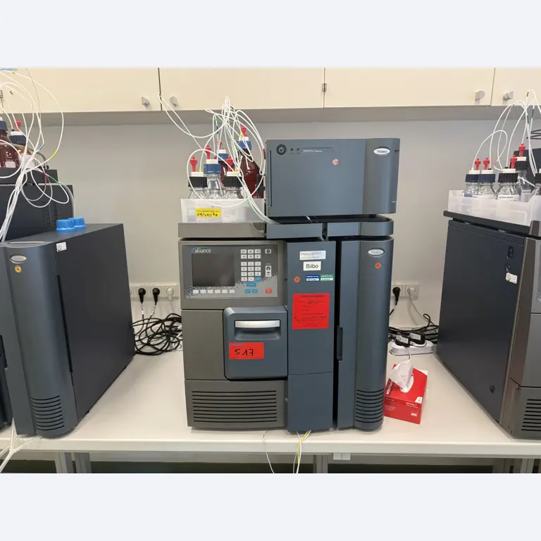 Installations de production et de conditionnement pharmaceutiques / Équipements de laboratoire et d'exploitation-1