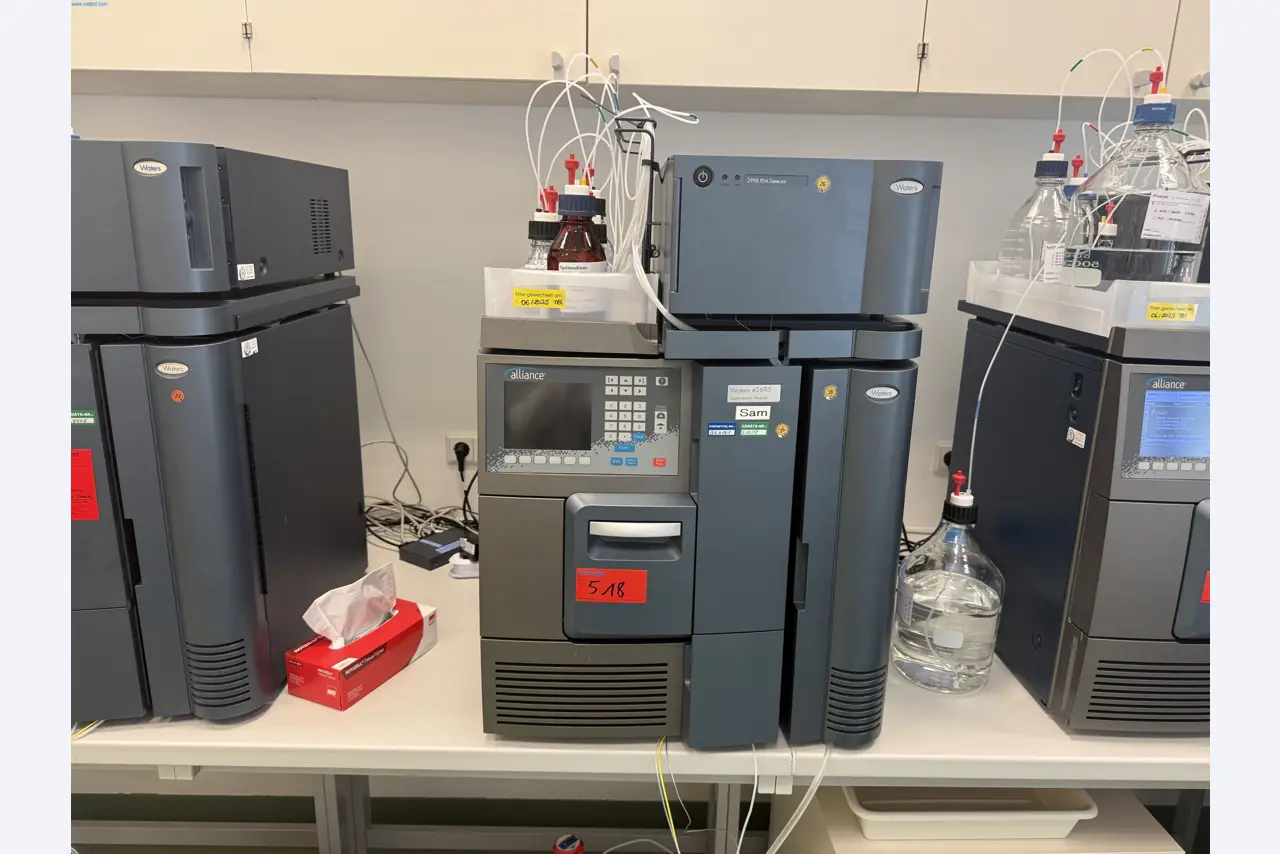 Installations de production et de conditionnement pharmaceutiques / Équipements de laboratoire et d'exploitation-1