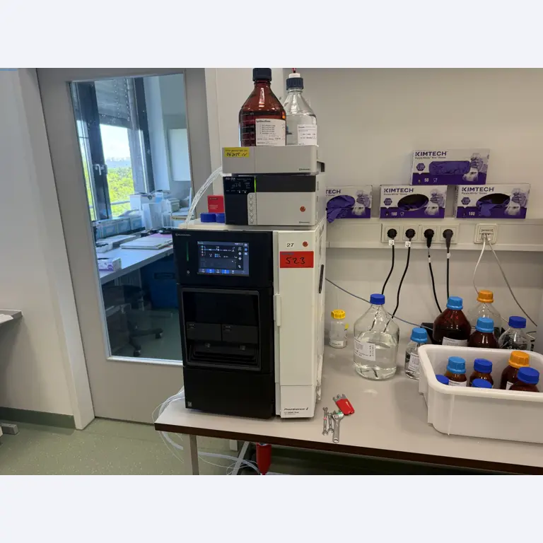 Installations de production et de conditionnement pharmaceutiques / Équipements de laboratoire et d'exploitation-1