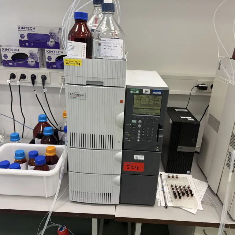 HPLC-Gerät Shimadzu LC-2010CHT