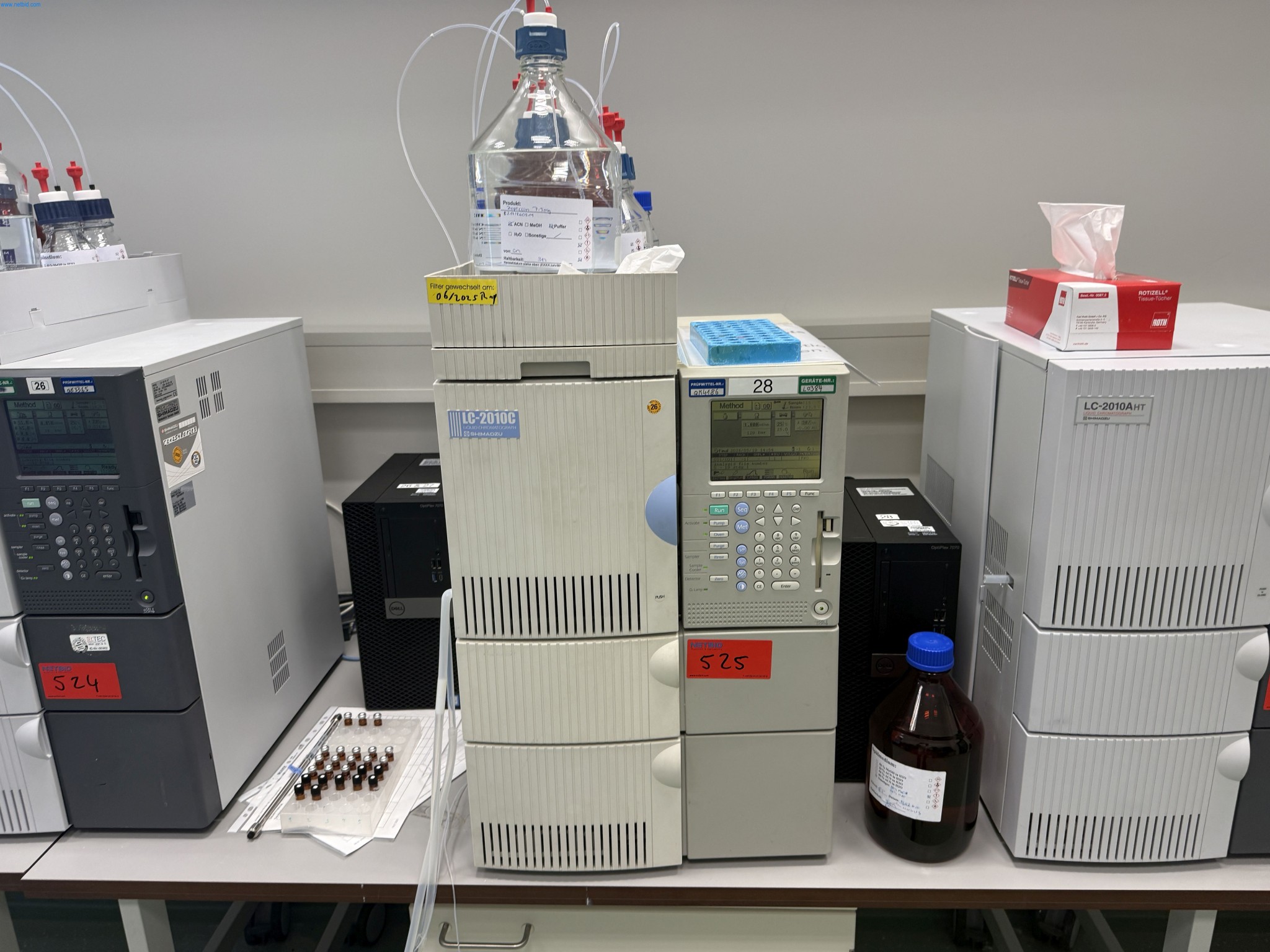 Installations de production et de conditionnement pharmaceutiques / Équipements de laboratoire et d'exploitation-1