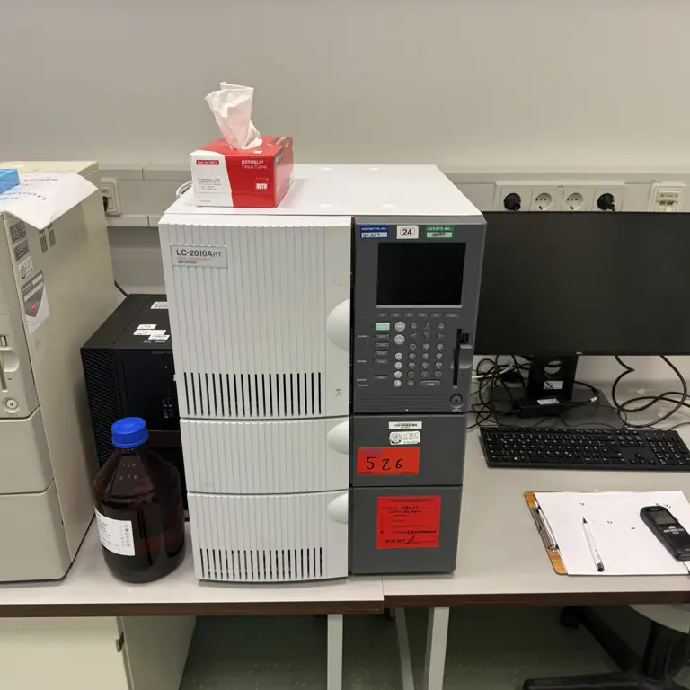 HPLC-Anlage Shimadzu LC-2010A HT
