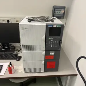 HPLC-Anlage Shimadzu LC-2010A HT
