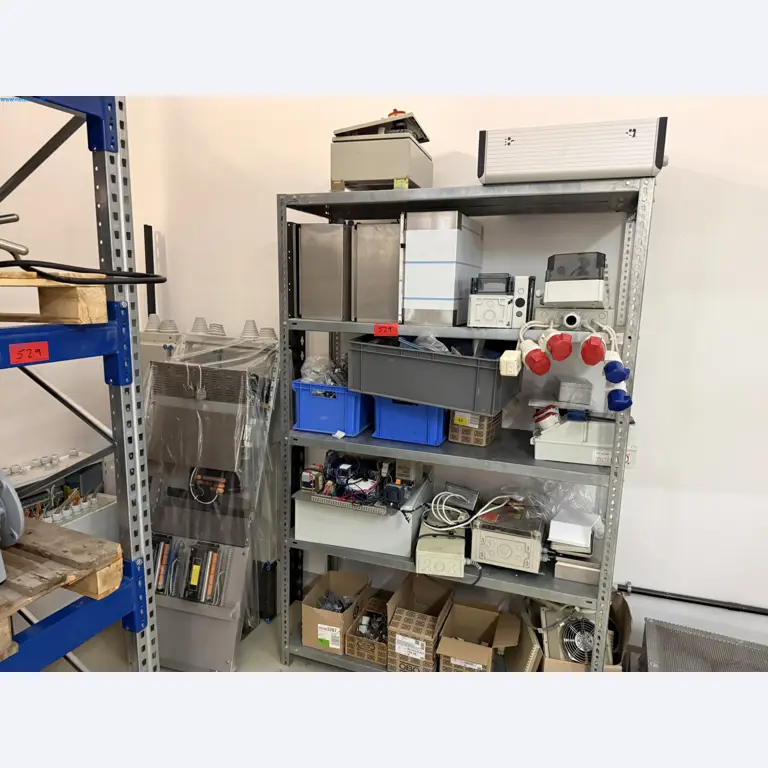 Instalações de produção e embalagem farmacêuticas / Equipamentos de laboratório e operacionais-10