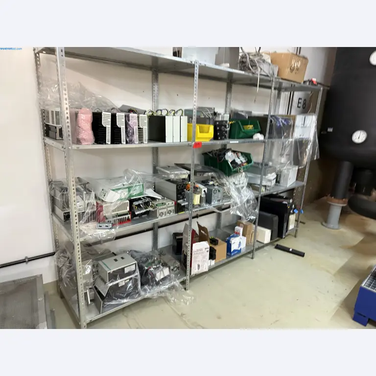 Instalações de produção e embalagem farmacêuticas / Equipamentos de laboratório e operacionais-11