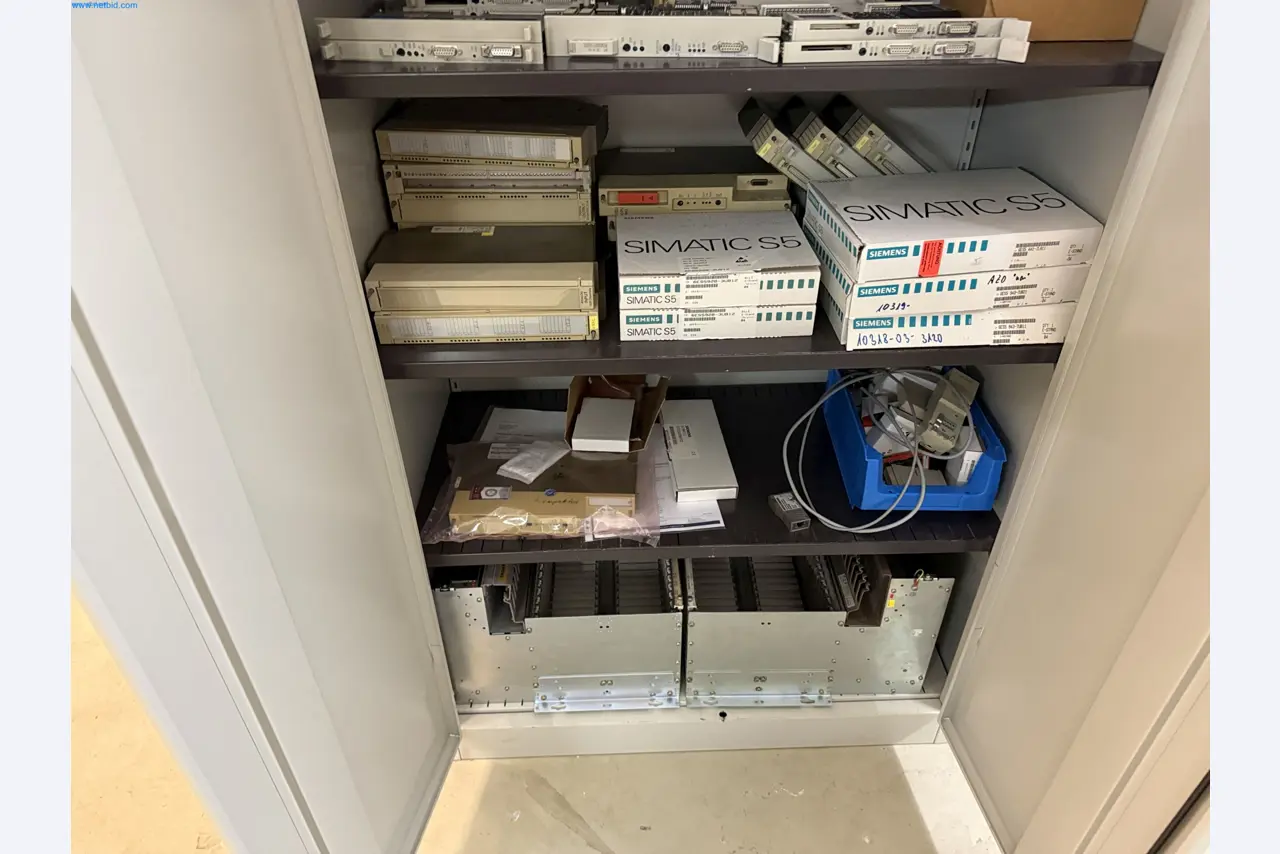 Instalações de produção e embalagem farmacêuticas / Equipamentos de laboratório e operacionais-14