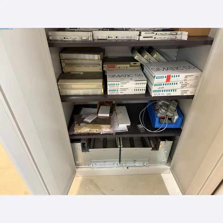 Instalações de produção e embalagem farmacêuticas / Equipamentos de laboratório e operacionais-14