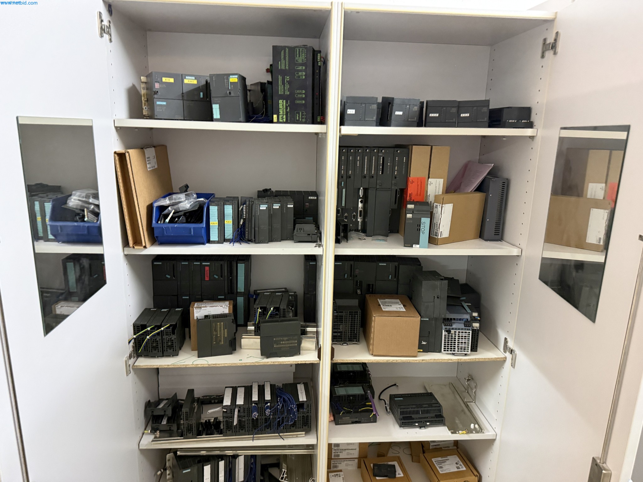 Instalações de produção e embalagem farmacêuticas / Equipamentos de laboratório e operacionais-15