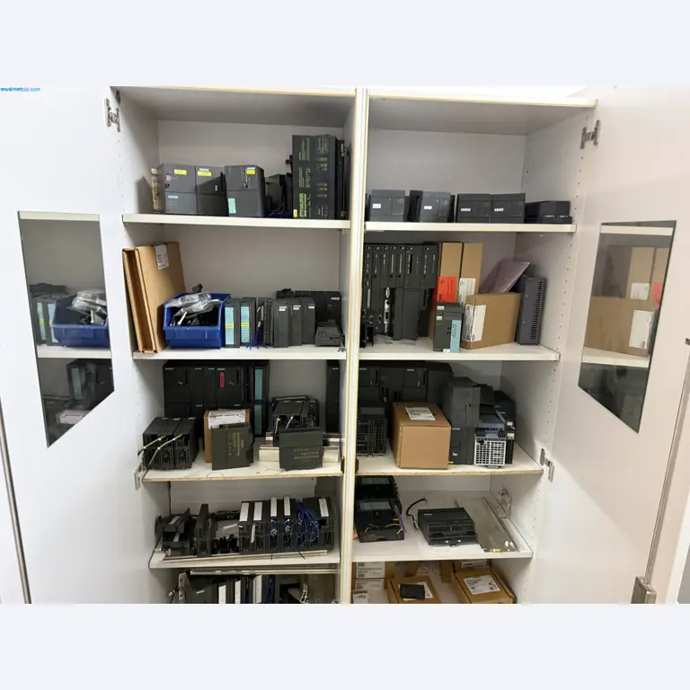 Instalações de produção e embalagem farmacêuticas / Equipamentos de laboratório e operacionais-15