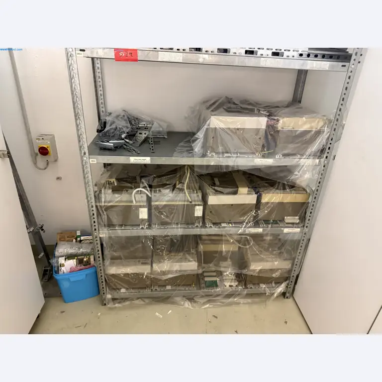 Instalações de produção e embalagem farmacêuticas / Equipamentos de laboratório e operacionais-18
