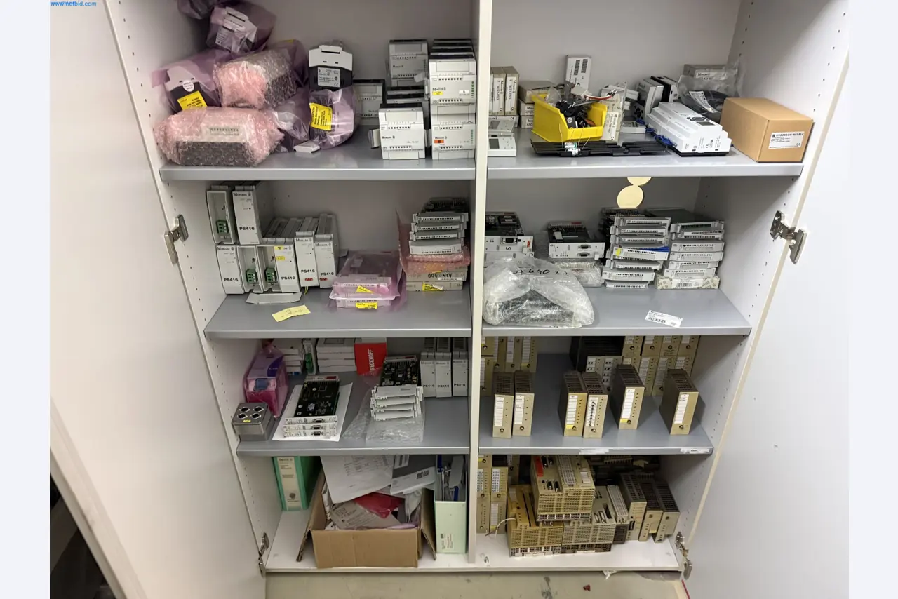 Instalações de produção e embalagem farmacêuticas / Equipamentos de laboratório e operacionais-19