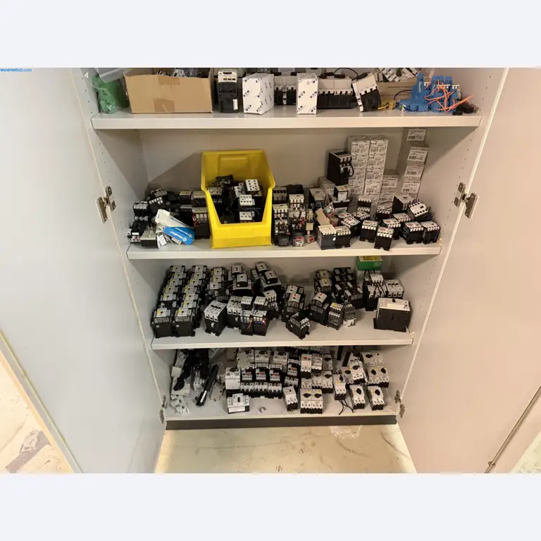 Instalações de produção e embalagem farmacêuticas / Equipamentos de laboratório e operacionais-6