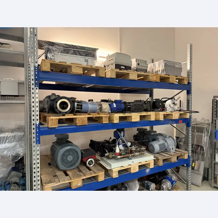 Instalações de produção e embalagem farmacêuticas / Equipamentos de laboratório e operacionais-8