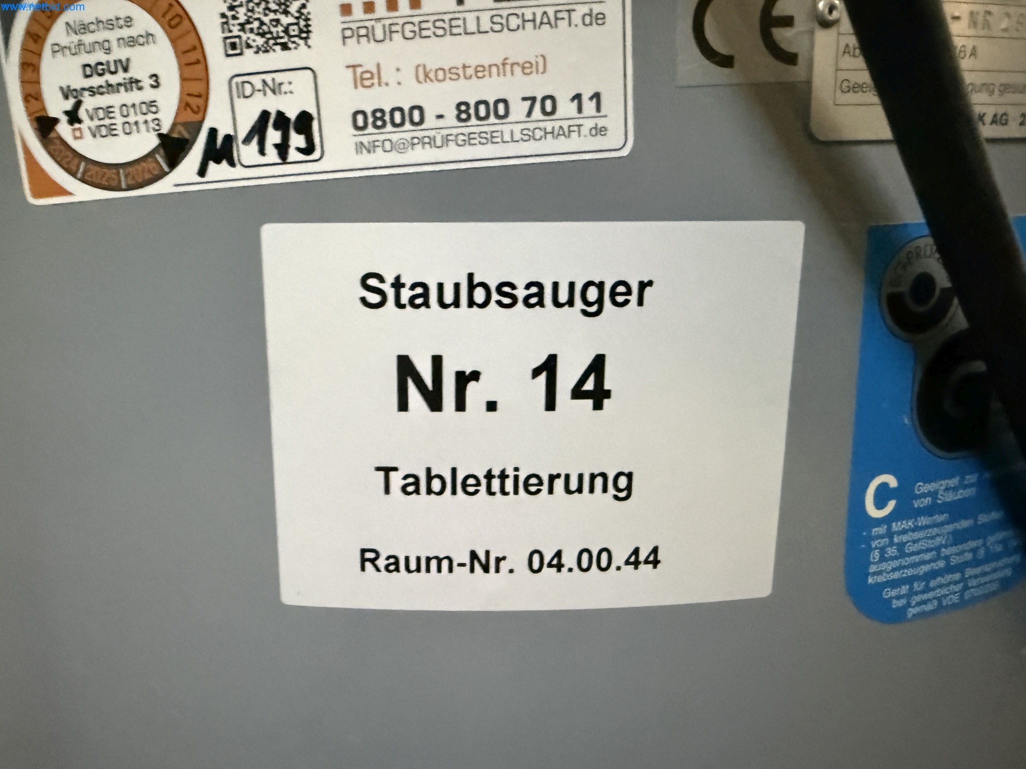 Instalações de produção e embalagem farmacêuticas / Equipamentos de laboratório e operacionais-4