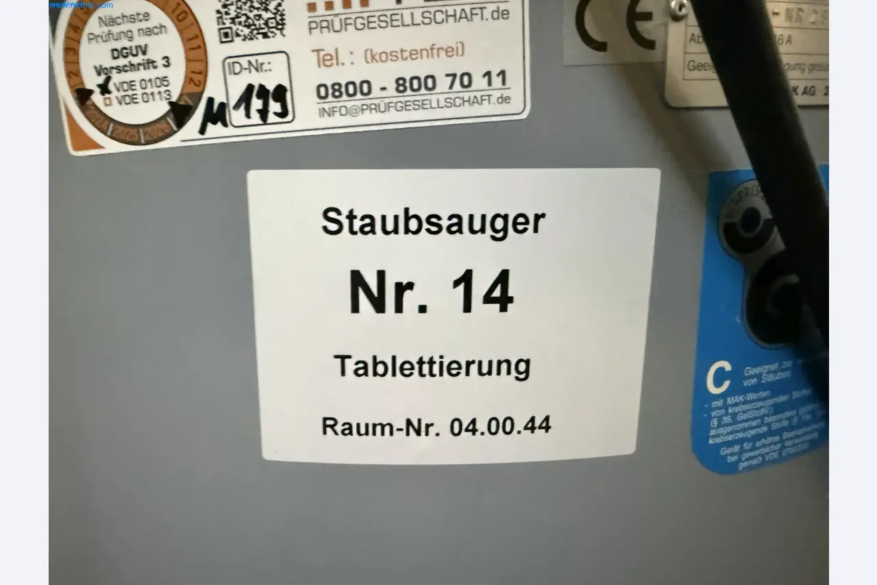 Instalações de produção e embalagem farmacêuticas / Equipamentos de laboratório e operacionais-4