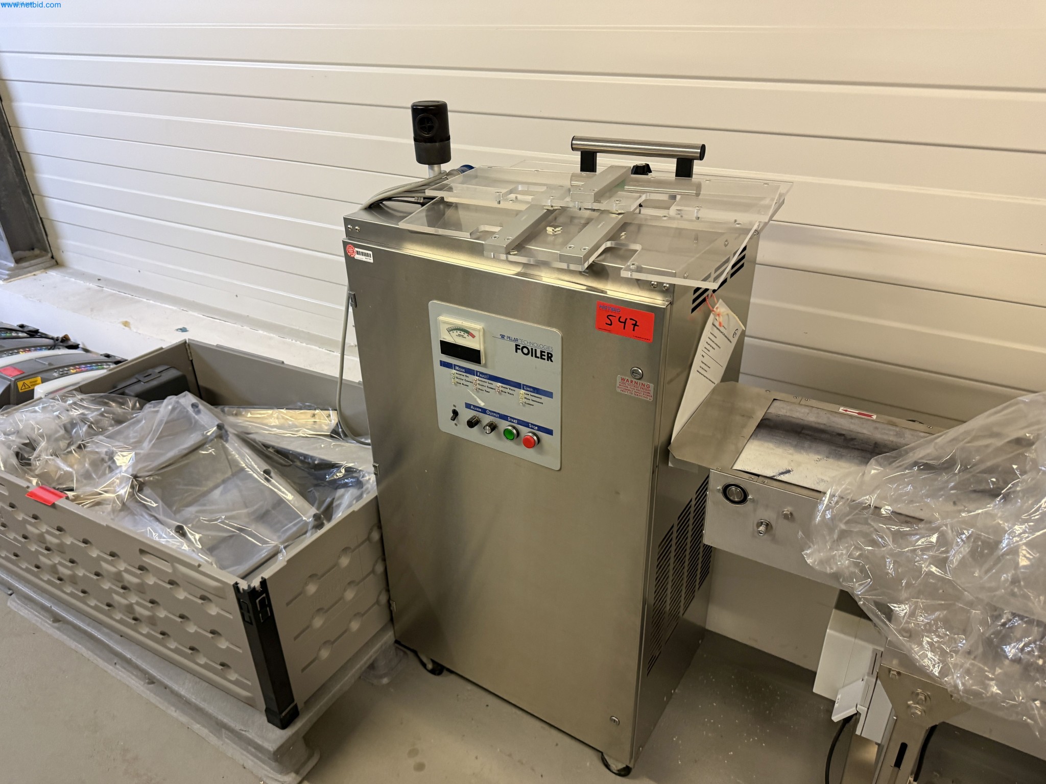 Instalações de produção e embalagem farmacêuticas / Equipamentos de laboratório e operacionais-2