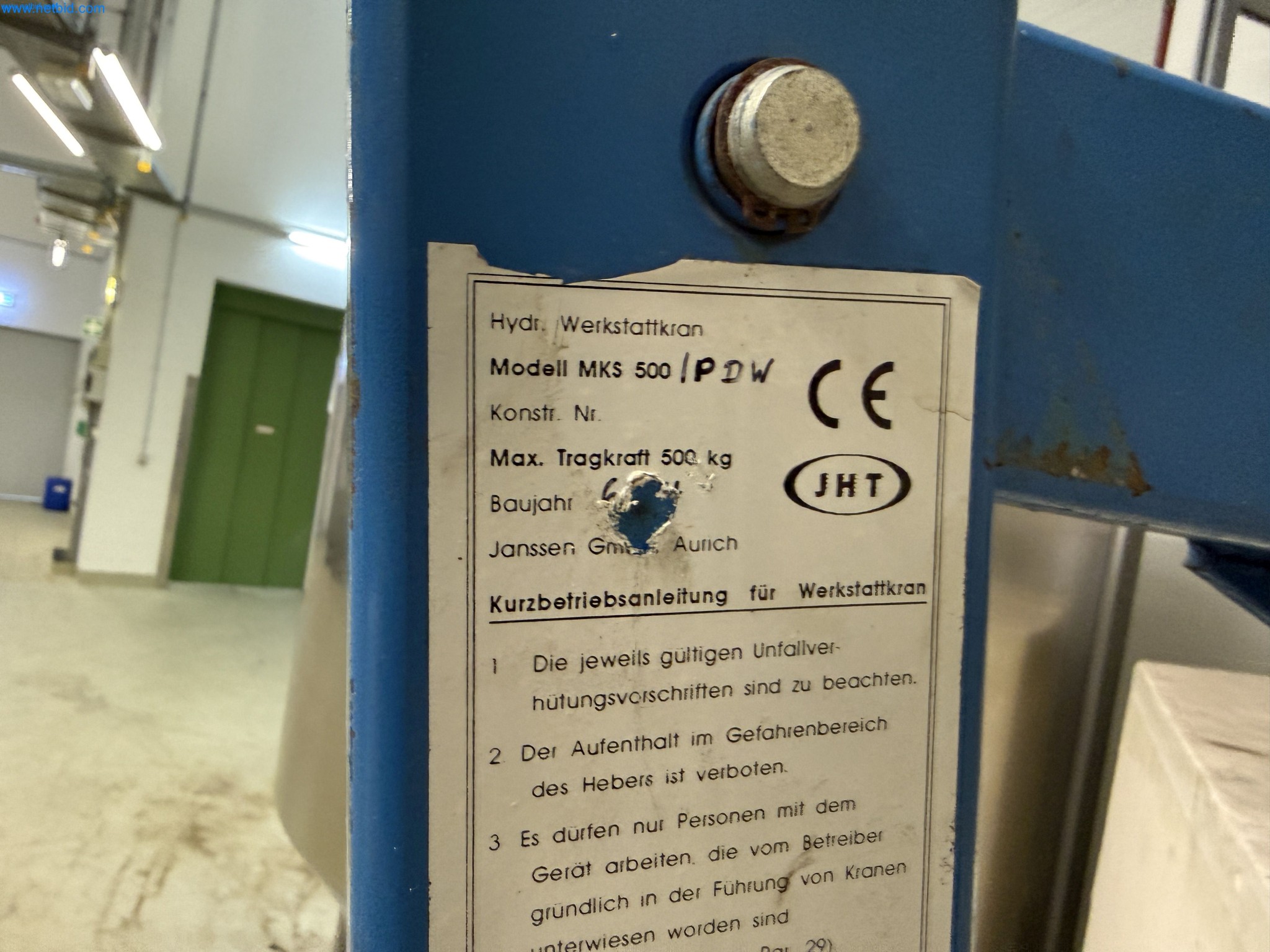 Instalações de produção e embalagem farmacêuticas / Equipamentos de laboratório e operacionais-2